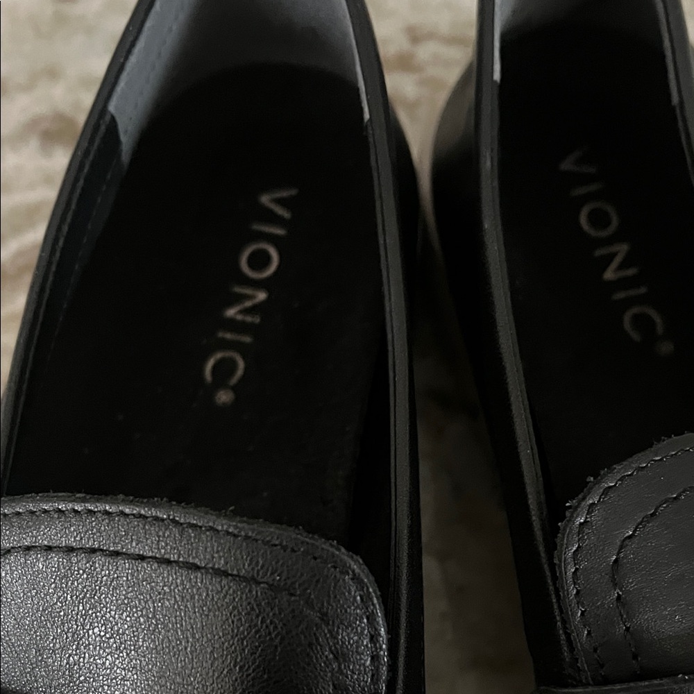 Vionic Women's Black and White Uptown Loafers - Picture 2 of 10